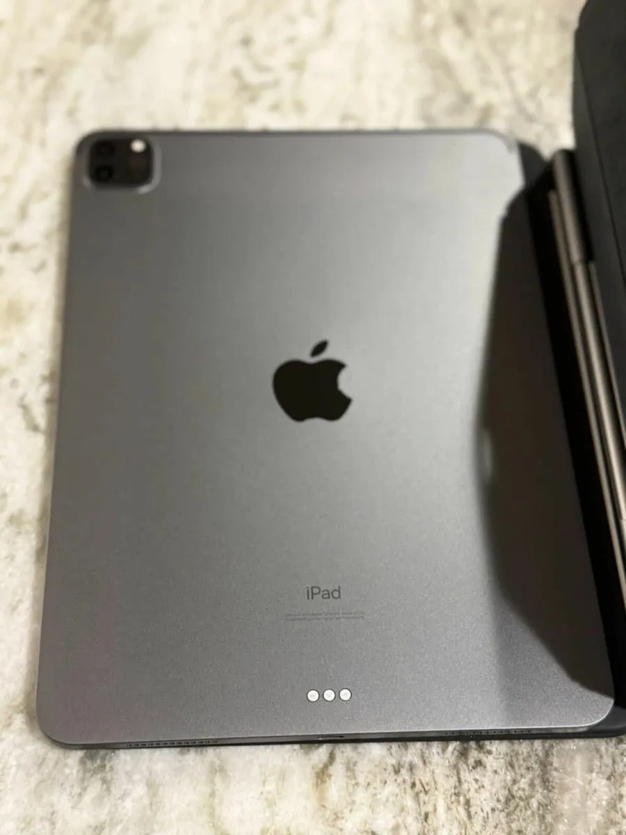 iPad Pro - Image 1