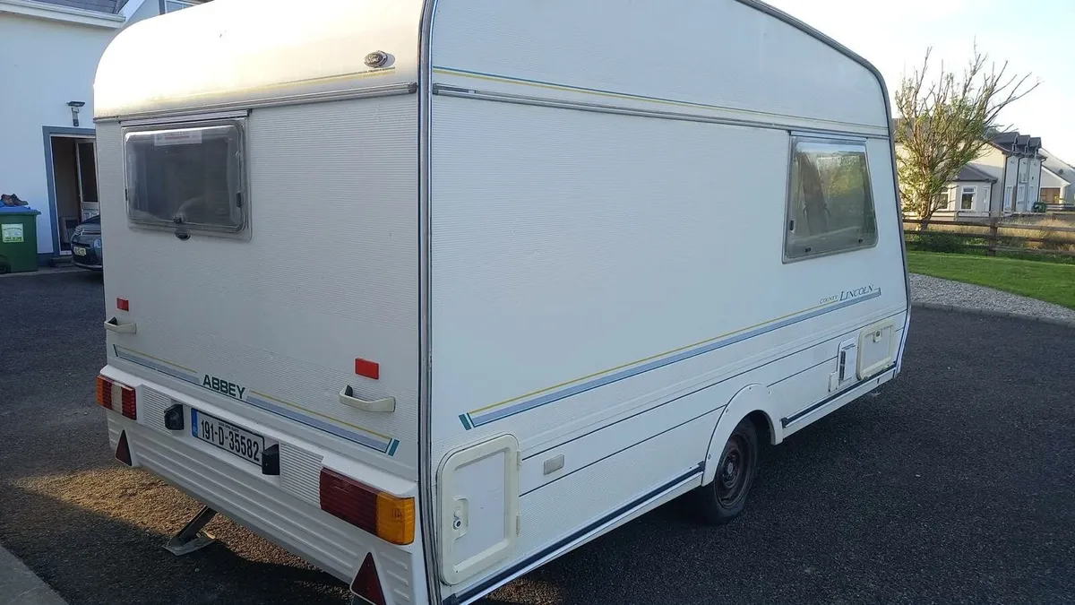 2/3 berth caravan - Image 3