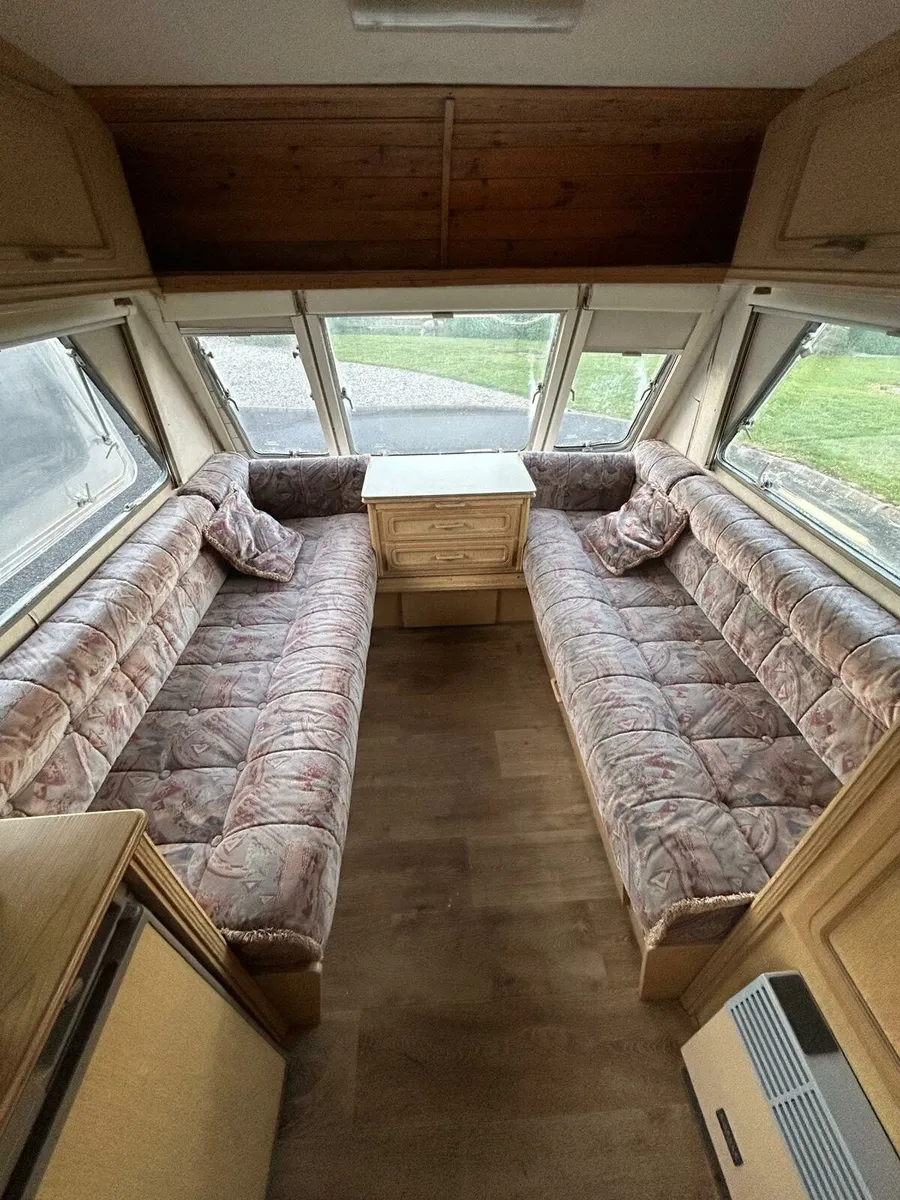 2/3 berth caravan - Image 4