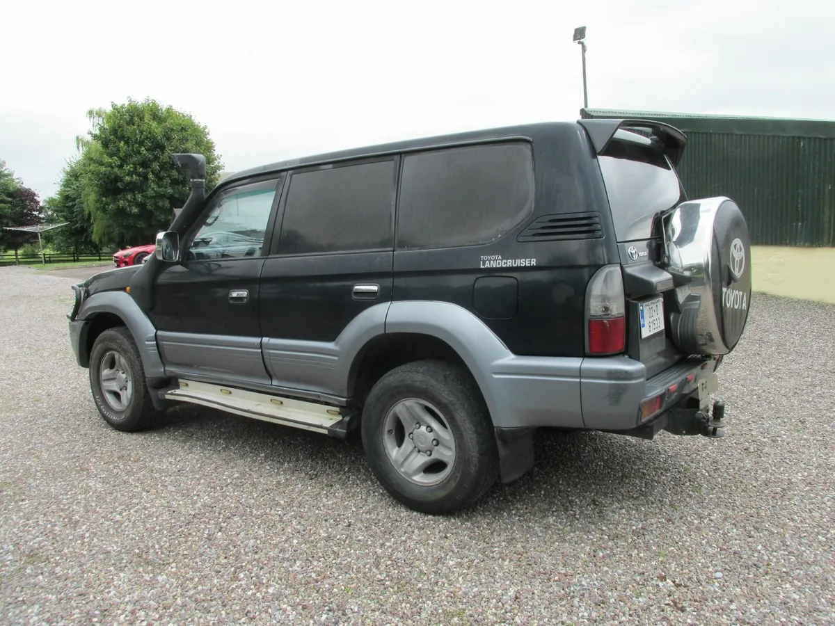 Toyota Land Cruiser 2002 - Image 2