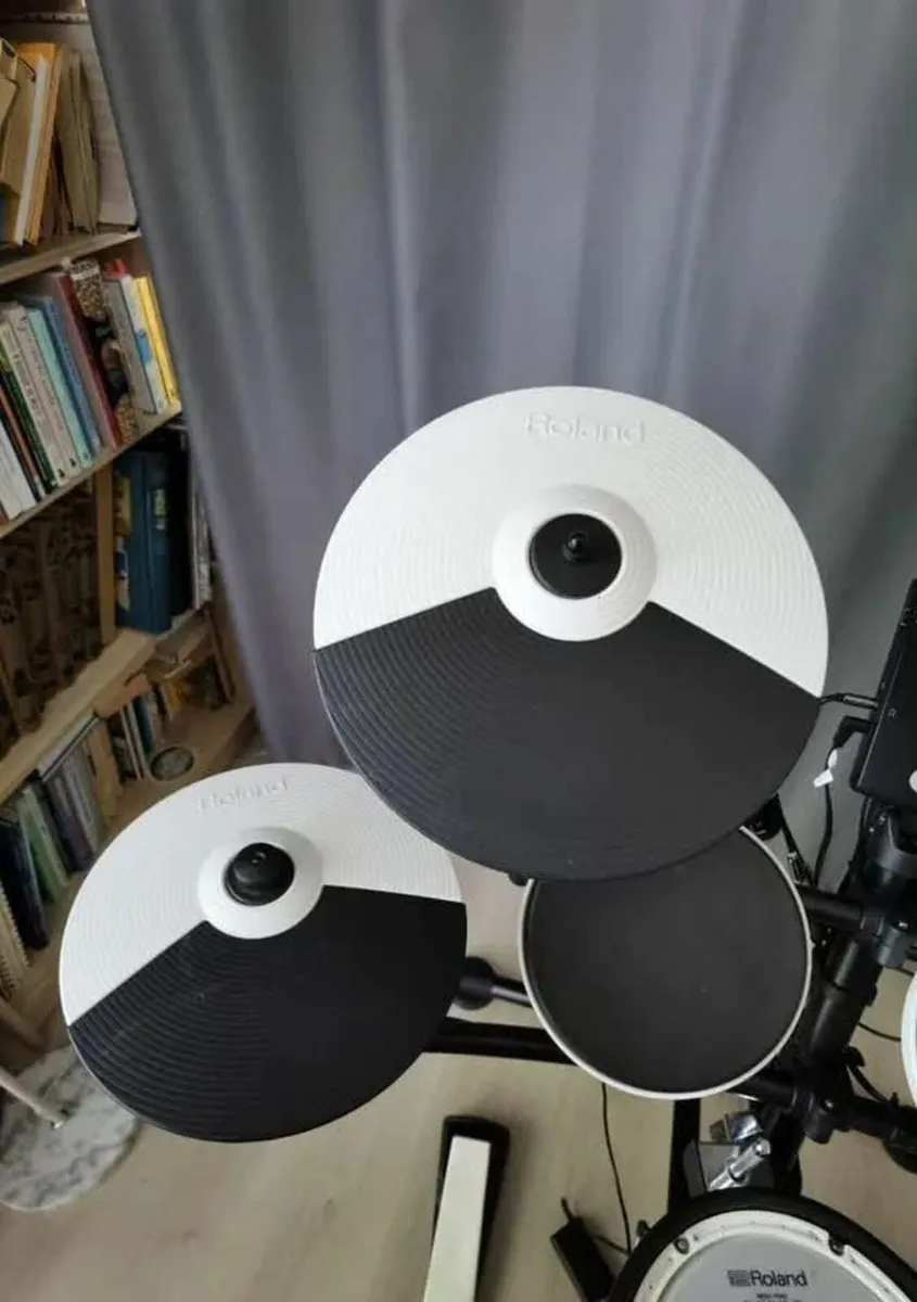 Roland TD-1KV electronic drum kit - Image 3