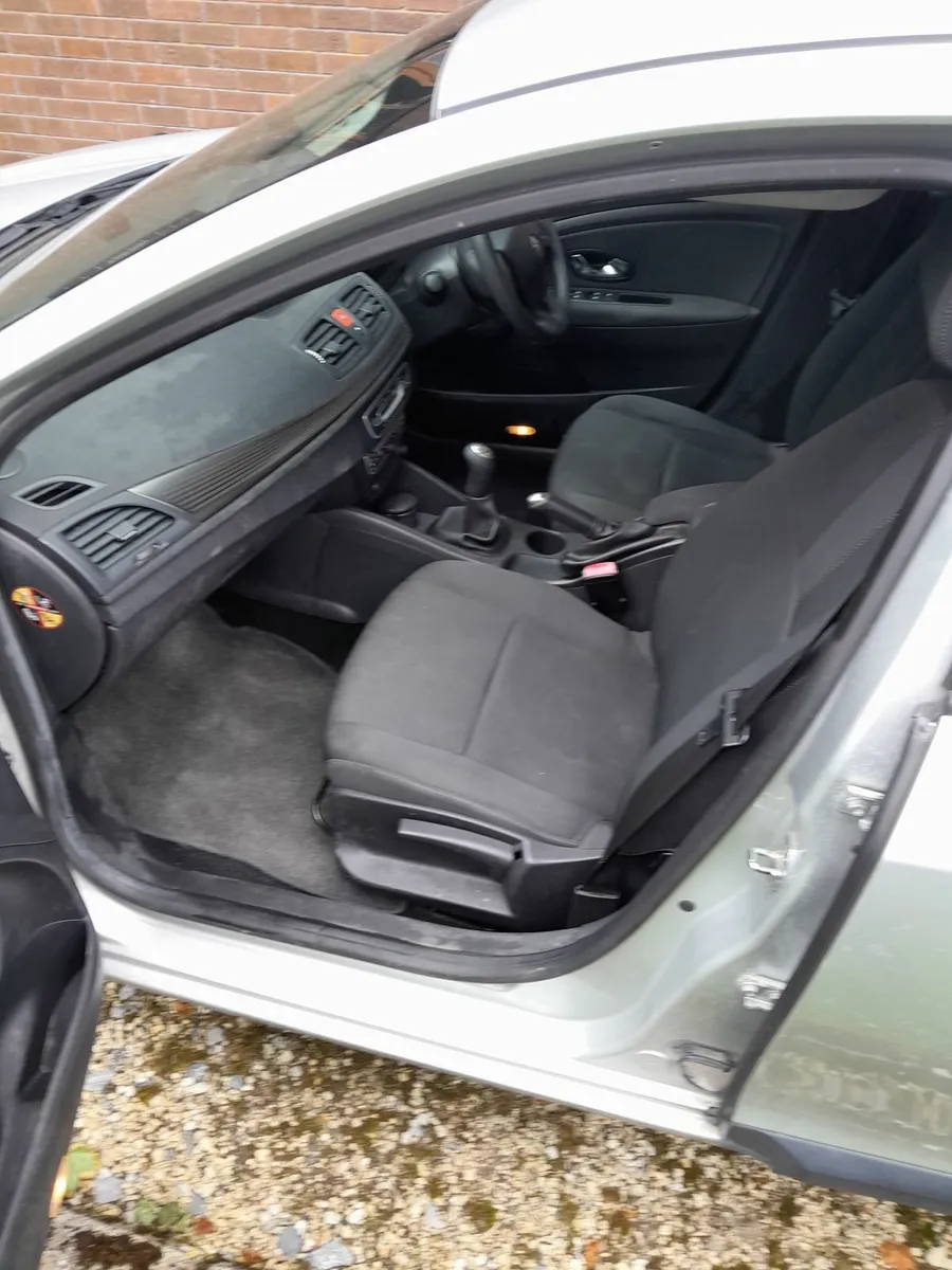 Renault Fluence 2012 - Image 3