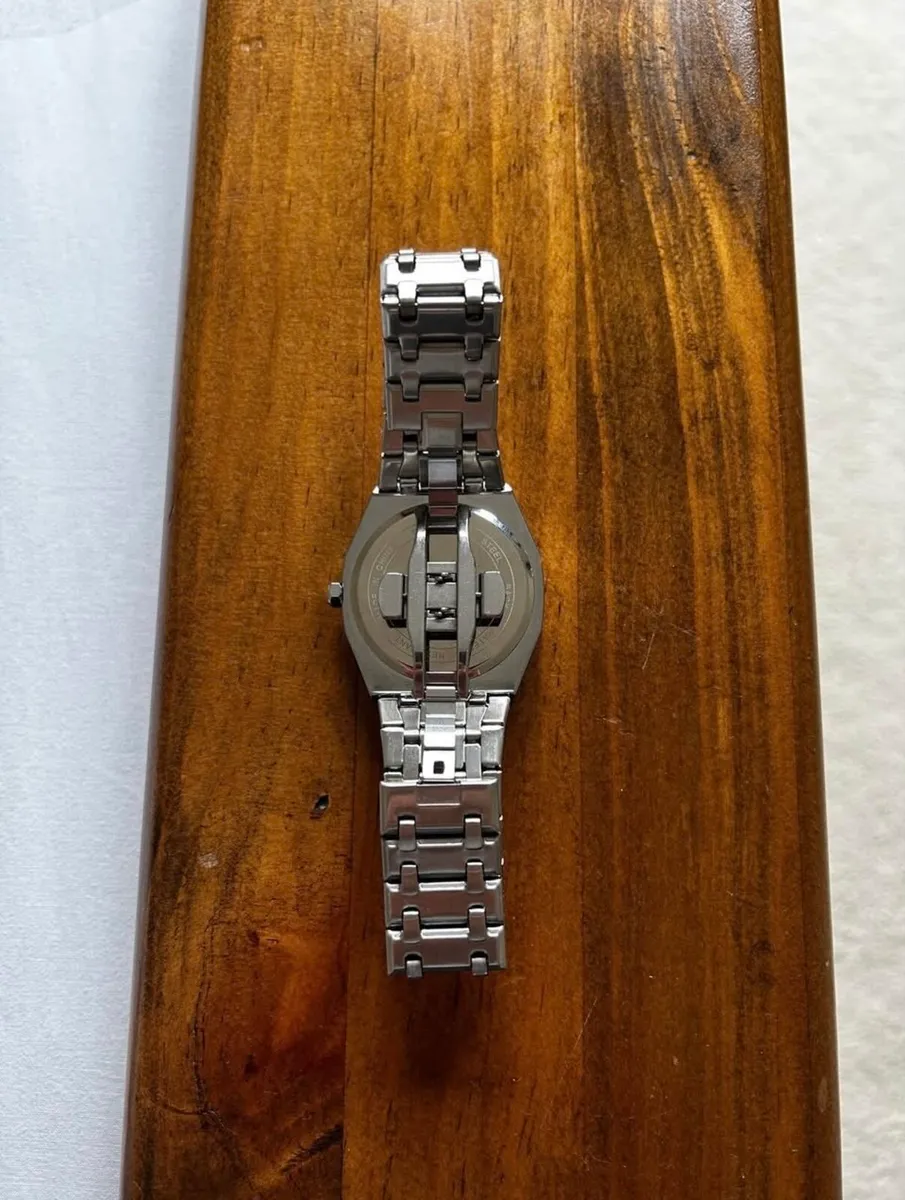 Watch - Image 3