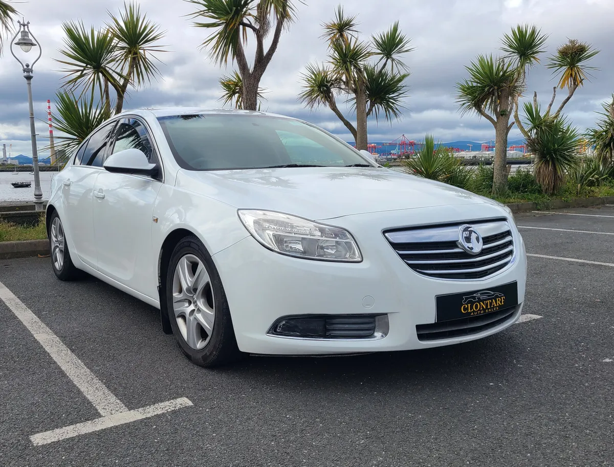 Vauxhall Insignia 2013 - Image 1