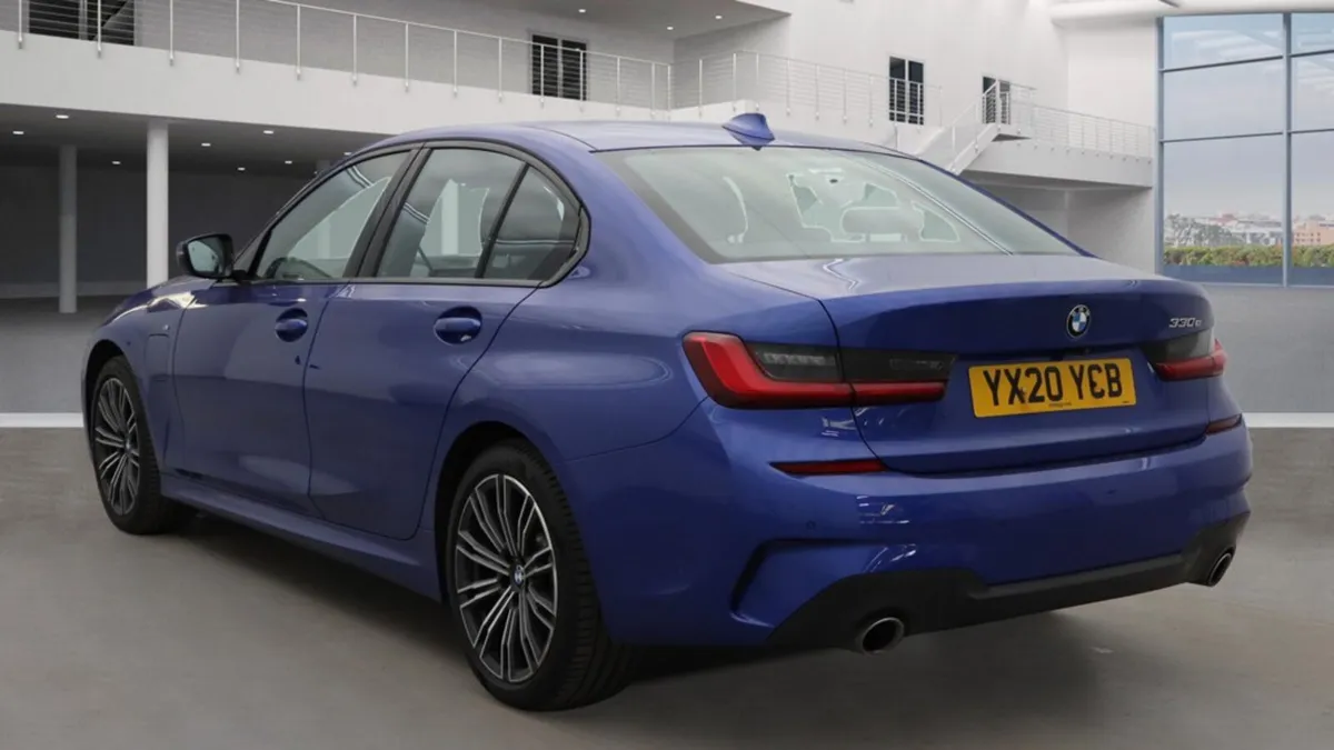BMW 3-Series 2020 330E MSPORT - Image 3