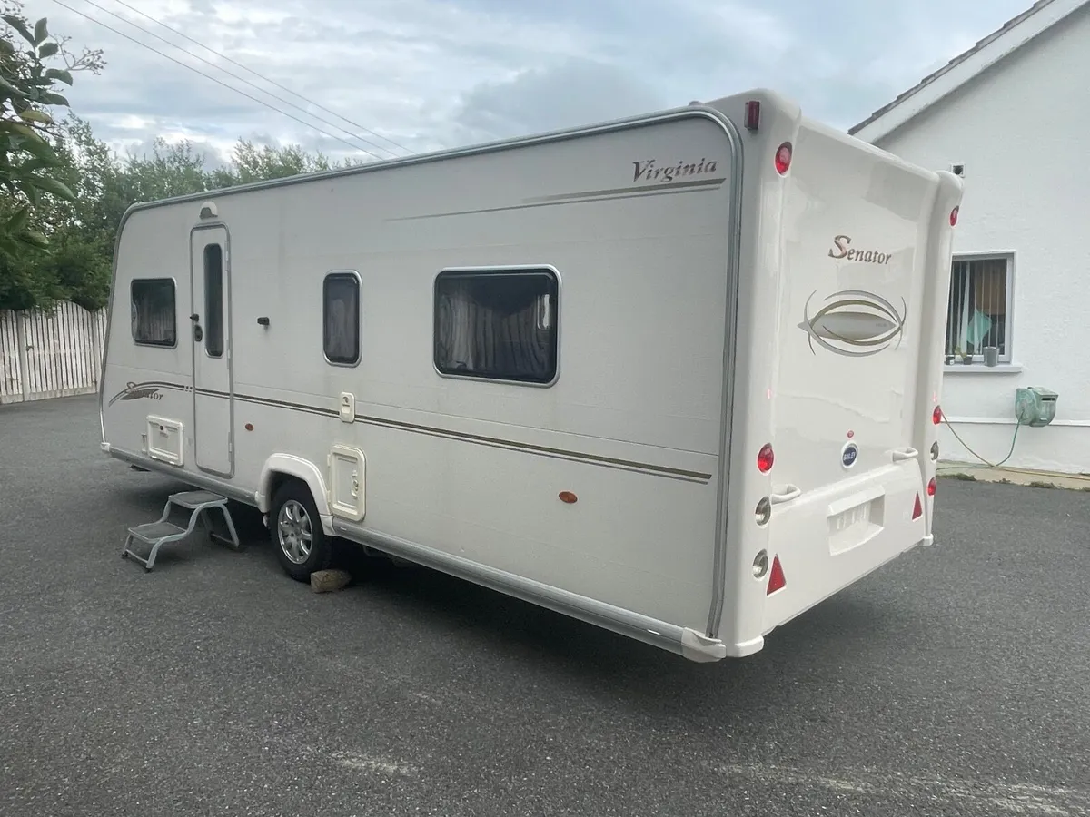 Fixed island caravan - Image 3