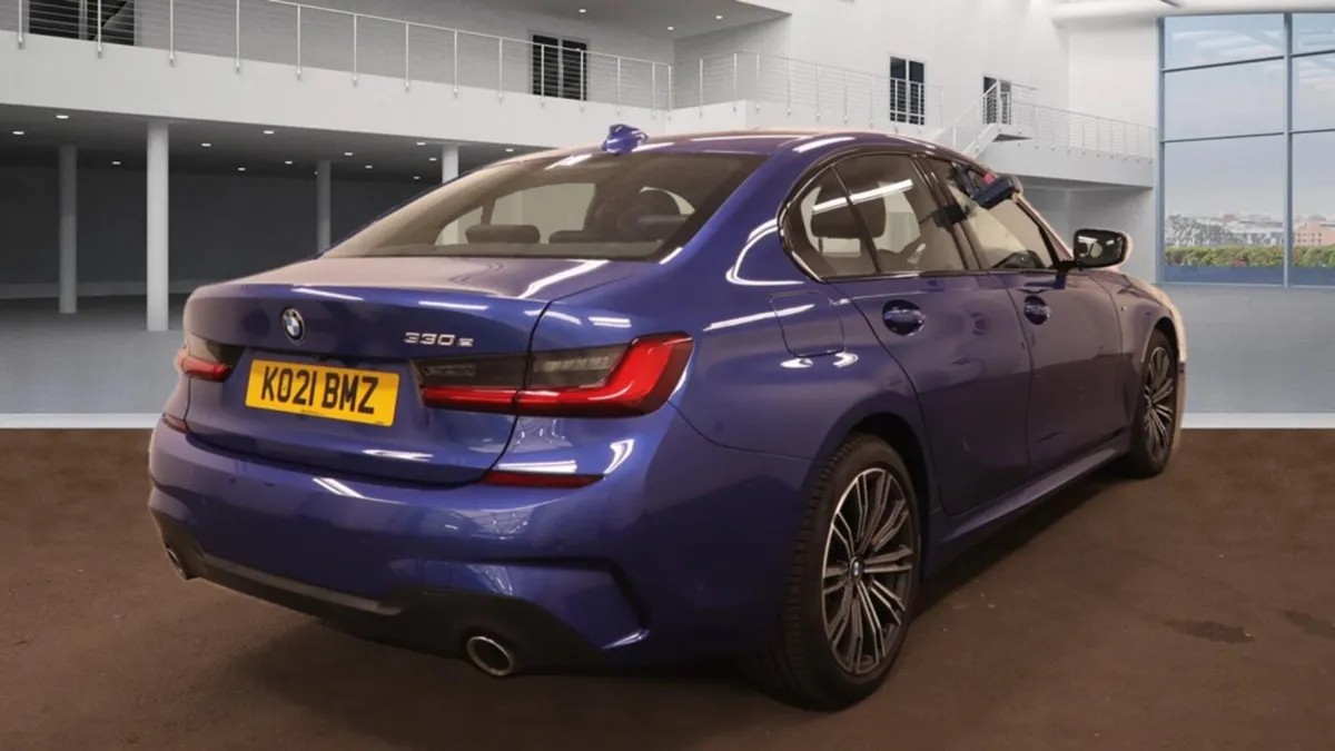 BMW 3-Series 2021 MSPORT - Image 4
