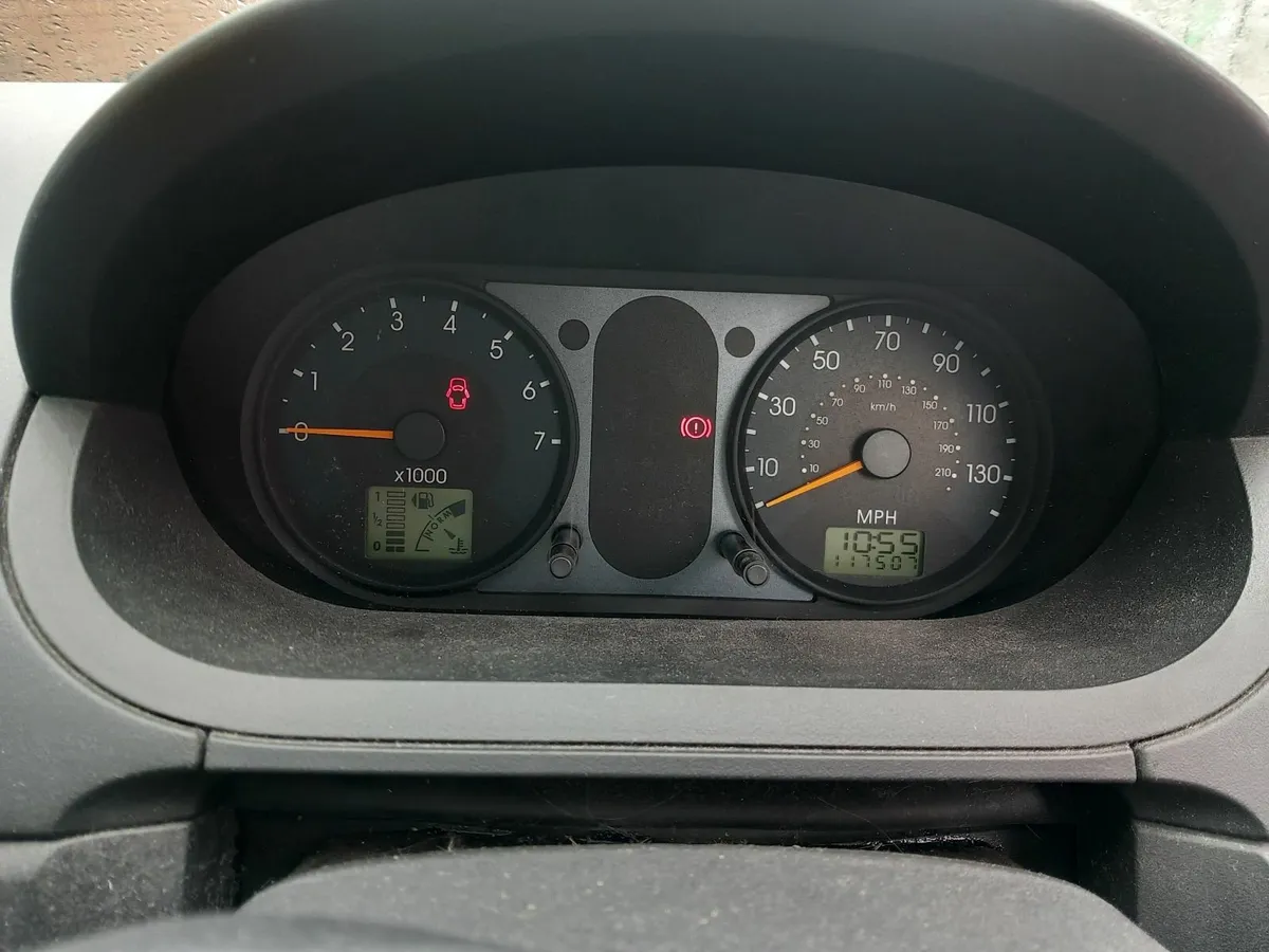 Ford Fiesta 2003 - Image 2