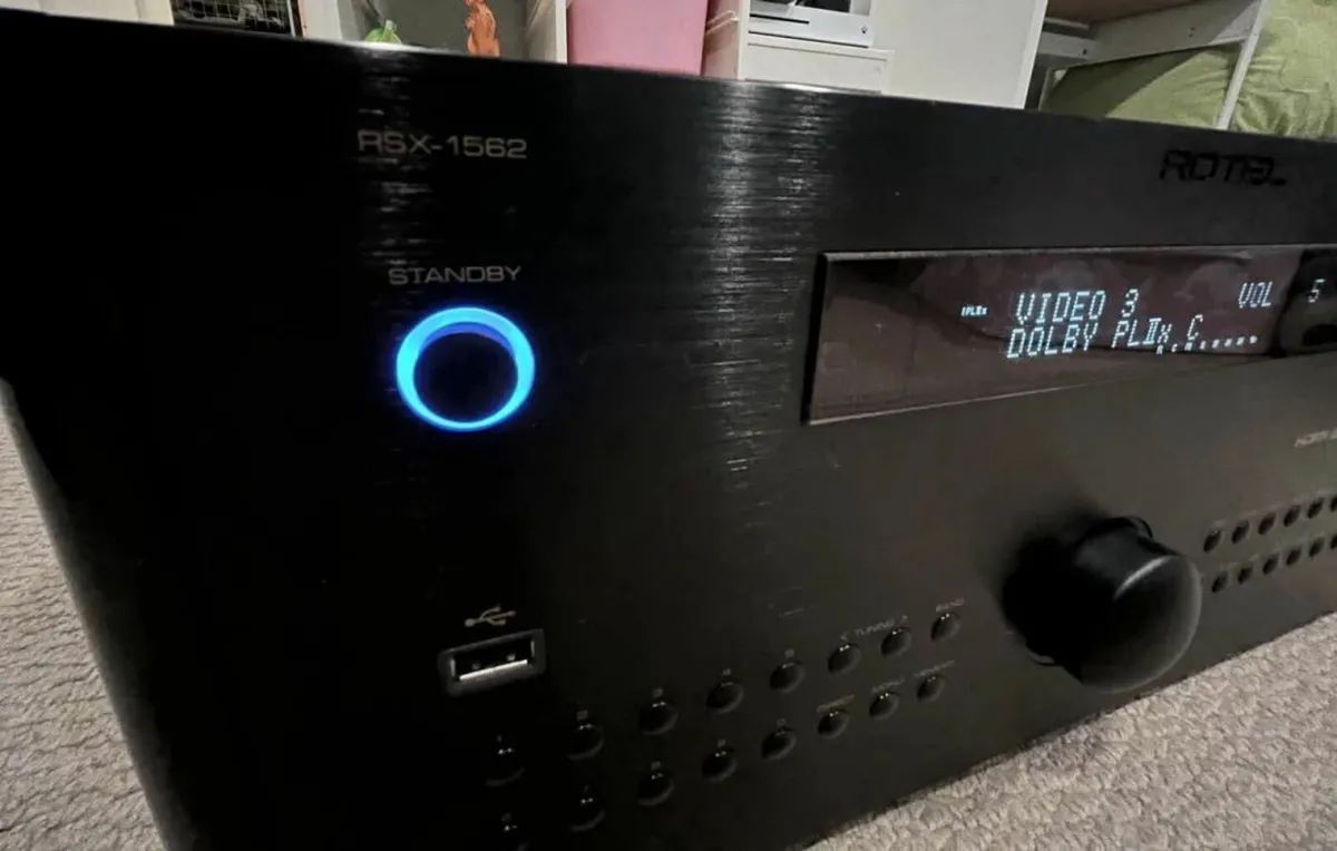 Rotel RSX-1562 7.1-channel A/V receiver - Image 3