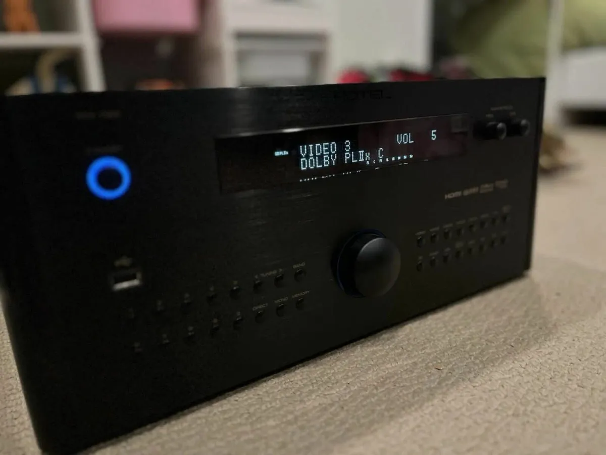 Rotel RSX-1562 7.1-channel A/V receiver - Image 4