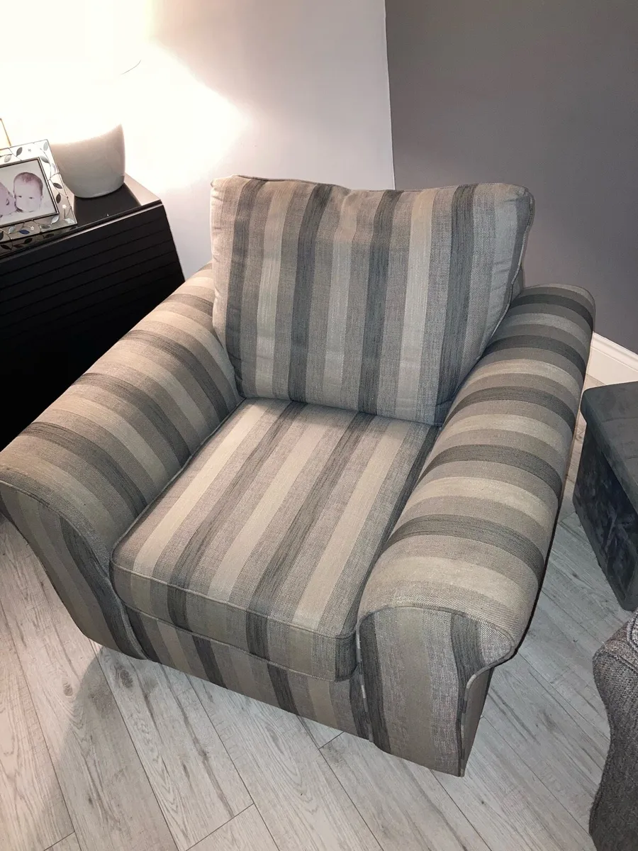 Arm chair - Image 2