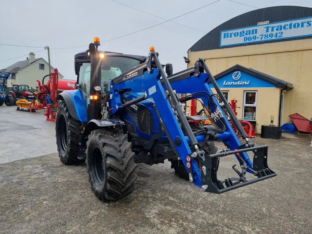 2025 Landini 6-135 RS Robo Six Tractor Range - Image 2