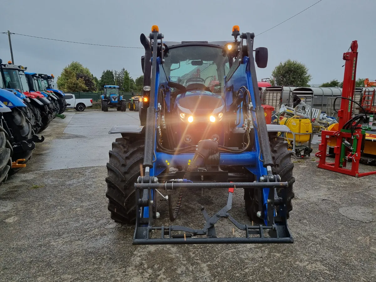 2025 Landini 6-135 RS Robo Six Tractor Range - Image 3