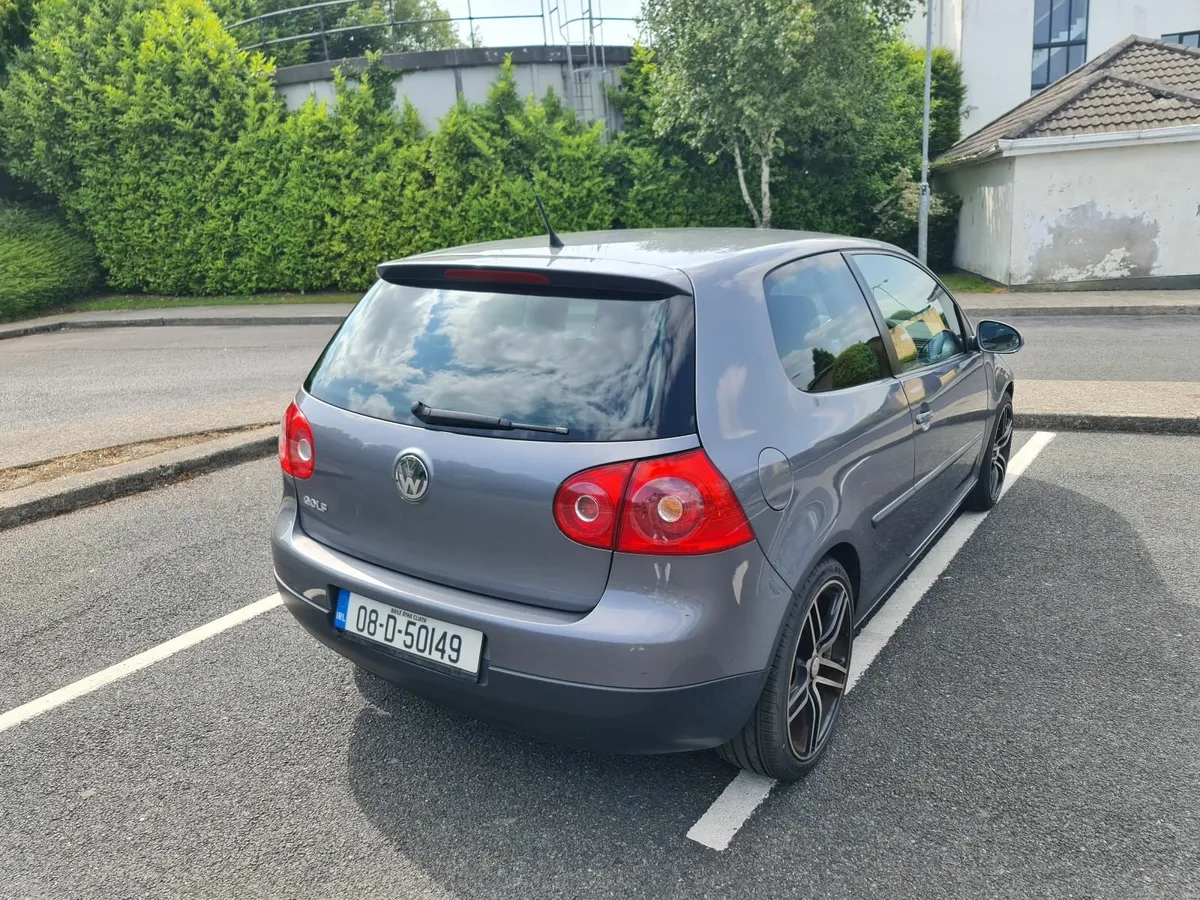 Volkswagen Golf 2008 - Image 2