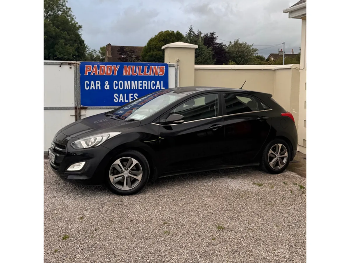 Hyundai i30 1.6 DELUXE 5DR - Image 3