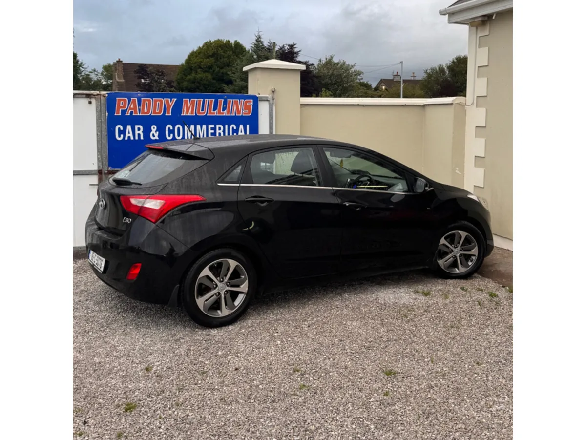 Hyundai i30 1.6 DELUXE 5DR - Image 4