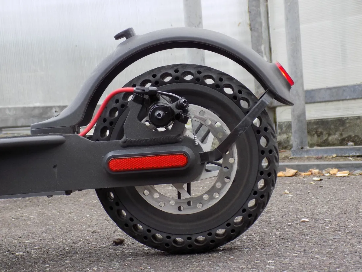 Xiaomi M365 Pro Electric Scooter - Image 3