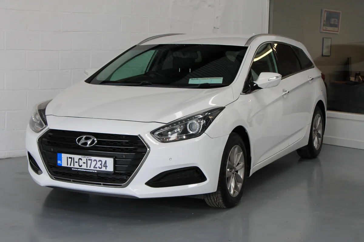 Hyundai i40 2017, SE NAV ESTATE - Image 1