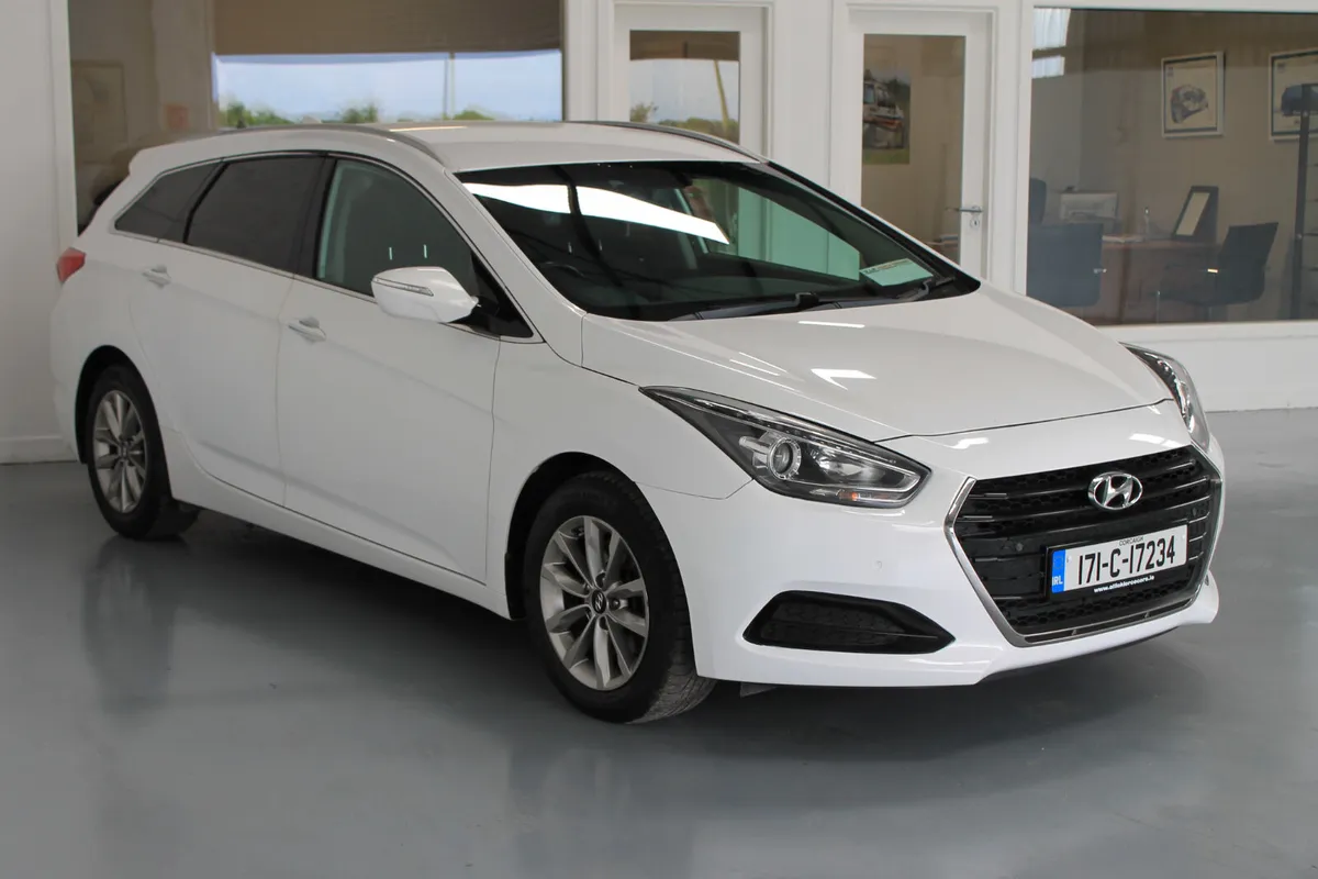 Hyundai i40 2017, SE NAV ESTATE - Image 4