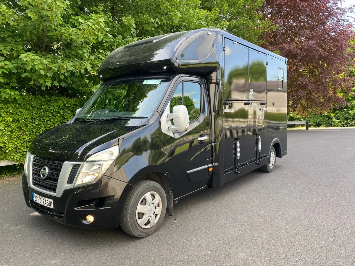 Commercial vehicles painting - Image 1