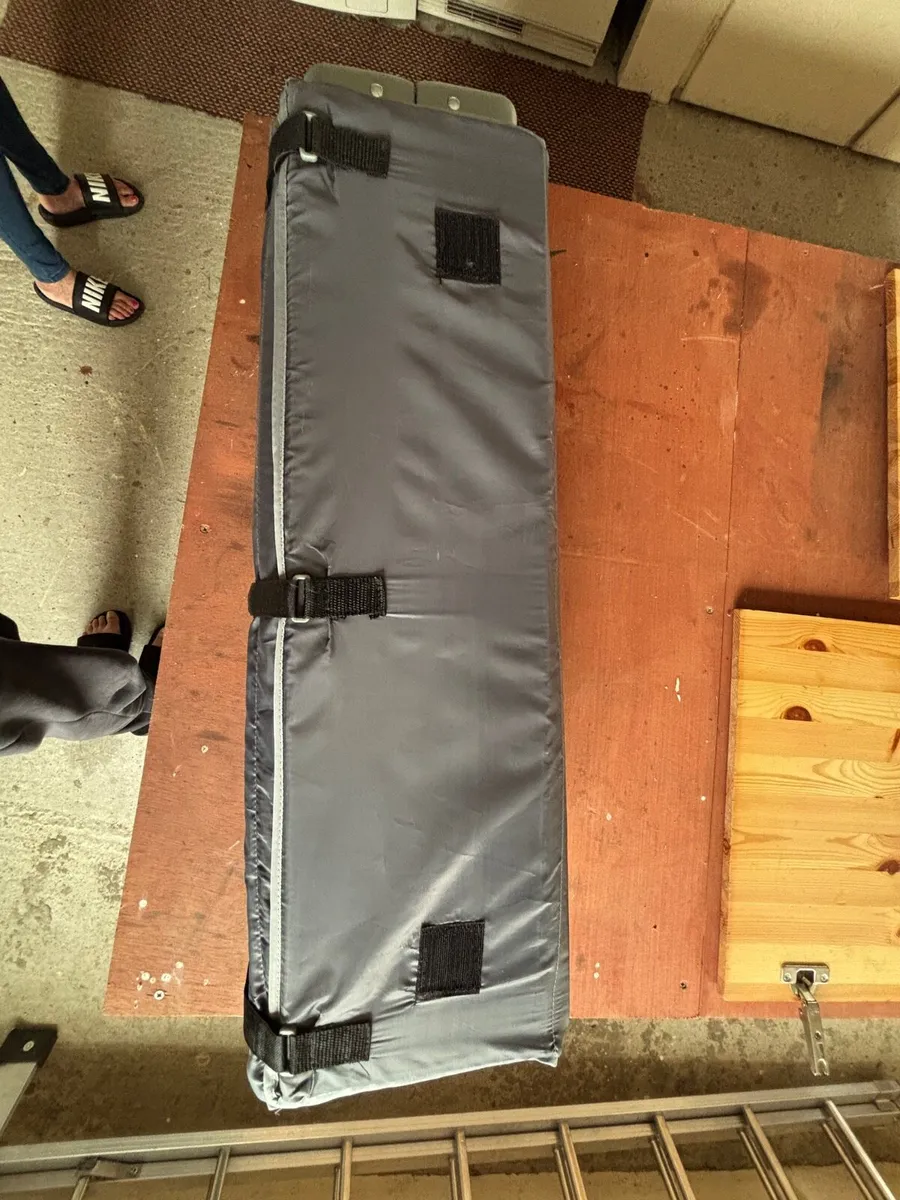 Travel Cot - Image 3
