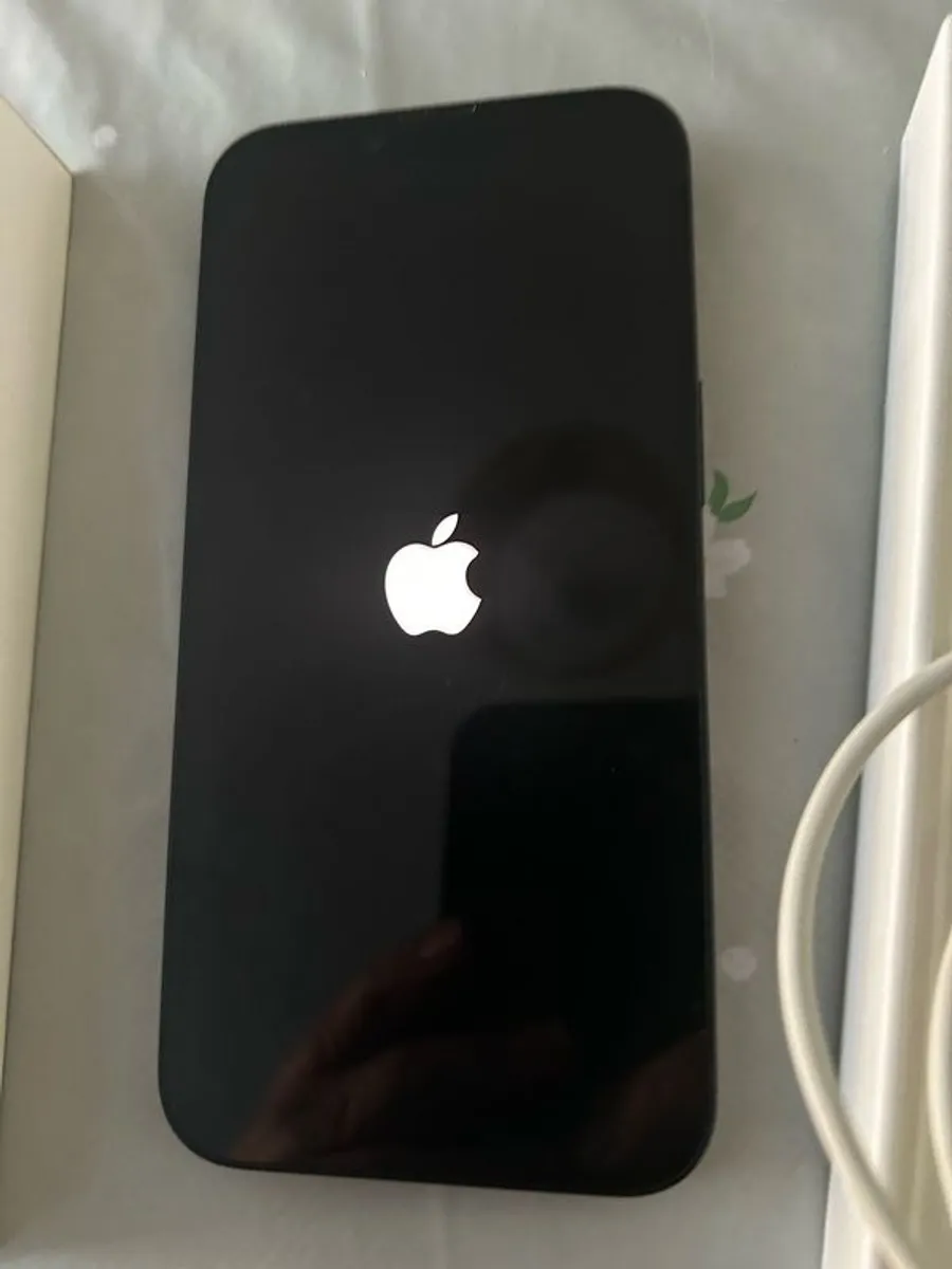 Unlocked Iphone 13 - Image 2