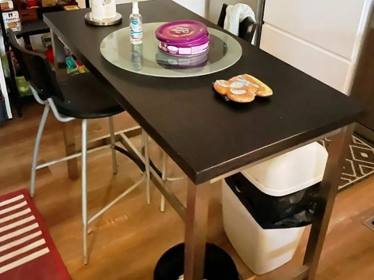 Bar stool