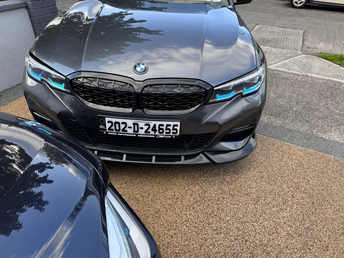 BMW 330e - Image 4