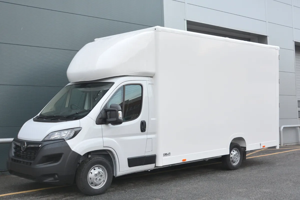 Opel Movano MAXI Volume Luton Low Floor - Image 1