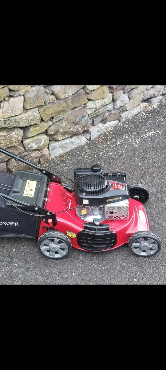 Self-propelled mower, as new. - Image 2