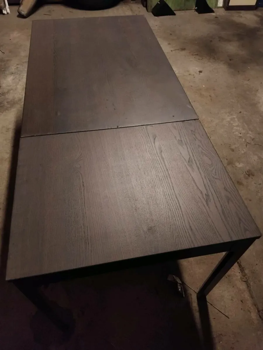 Table  4 chairs - Image 2