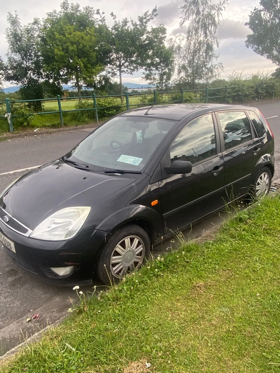 Ford Fiesta 2004 - Image 2