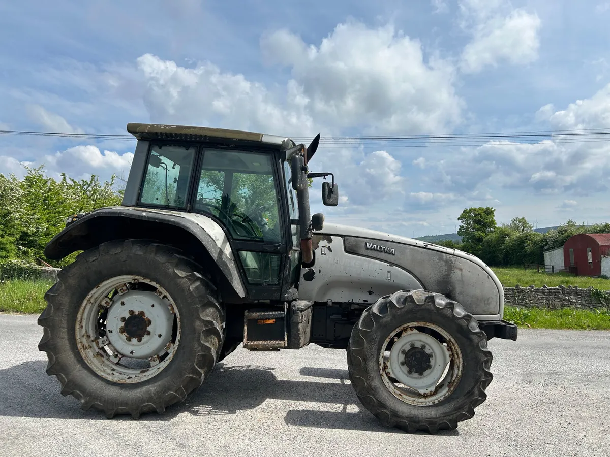 2003 Valtra T130 - Image 2