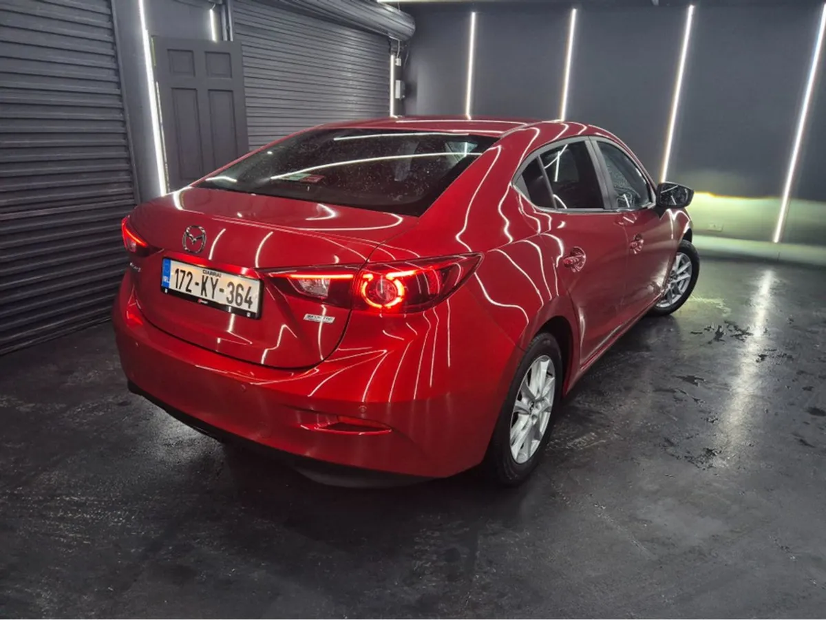 Mazda 3 1.5 D 105PS Executive SE 4DR - Image 4