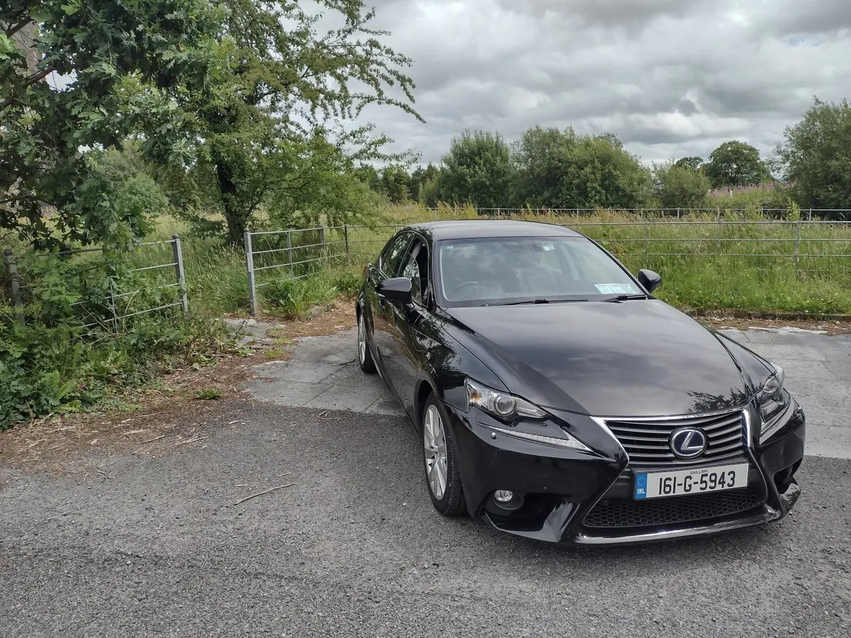 Lexus IS 2016 - Image 3