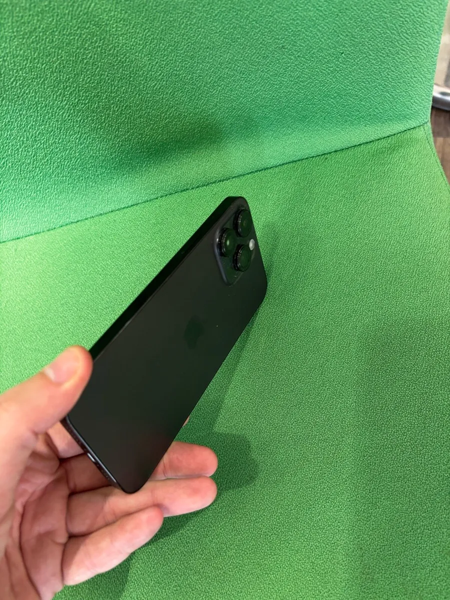 iPhone 14 Pro Max - Image 3