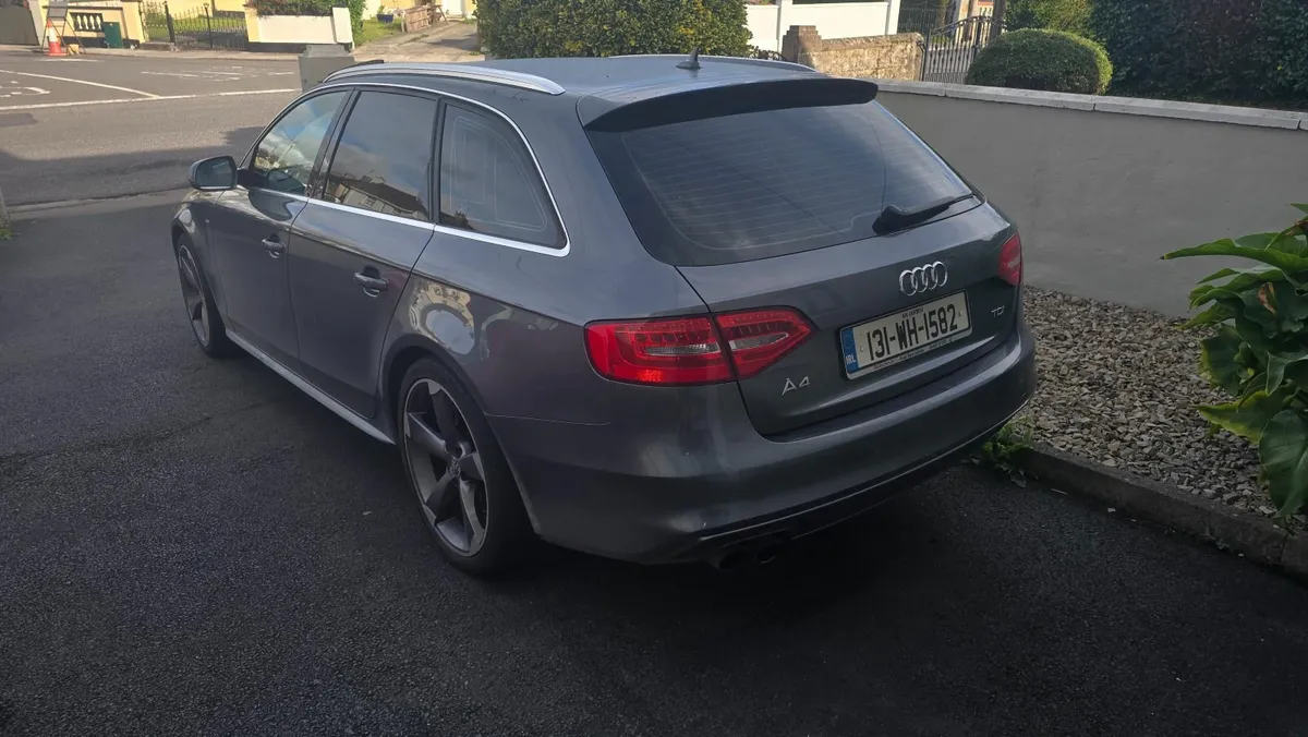 Audi A4 2013 - Image 2