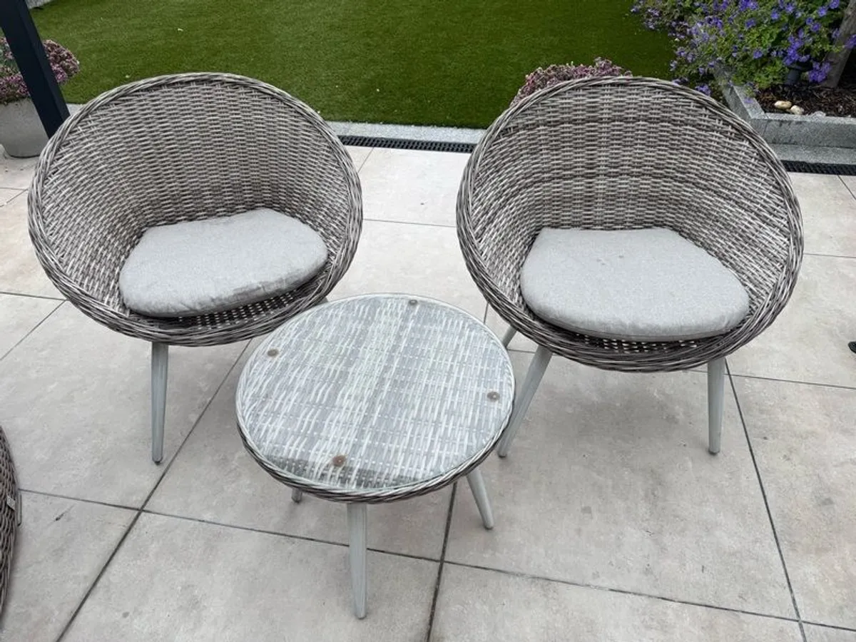 Rattan Chairs & Coffee Table - Image 1