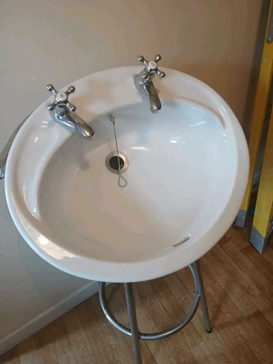 "VANITY SINK" - Image 4