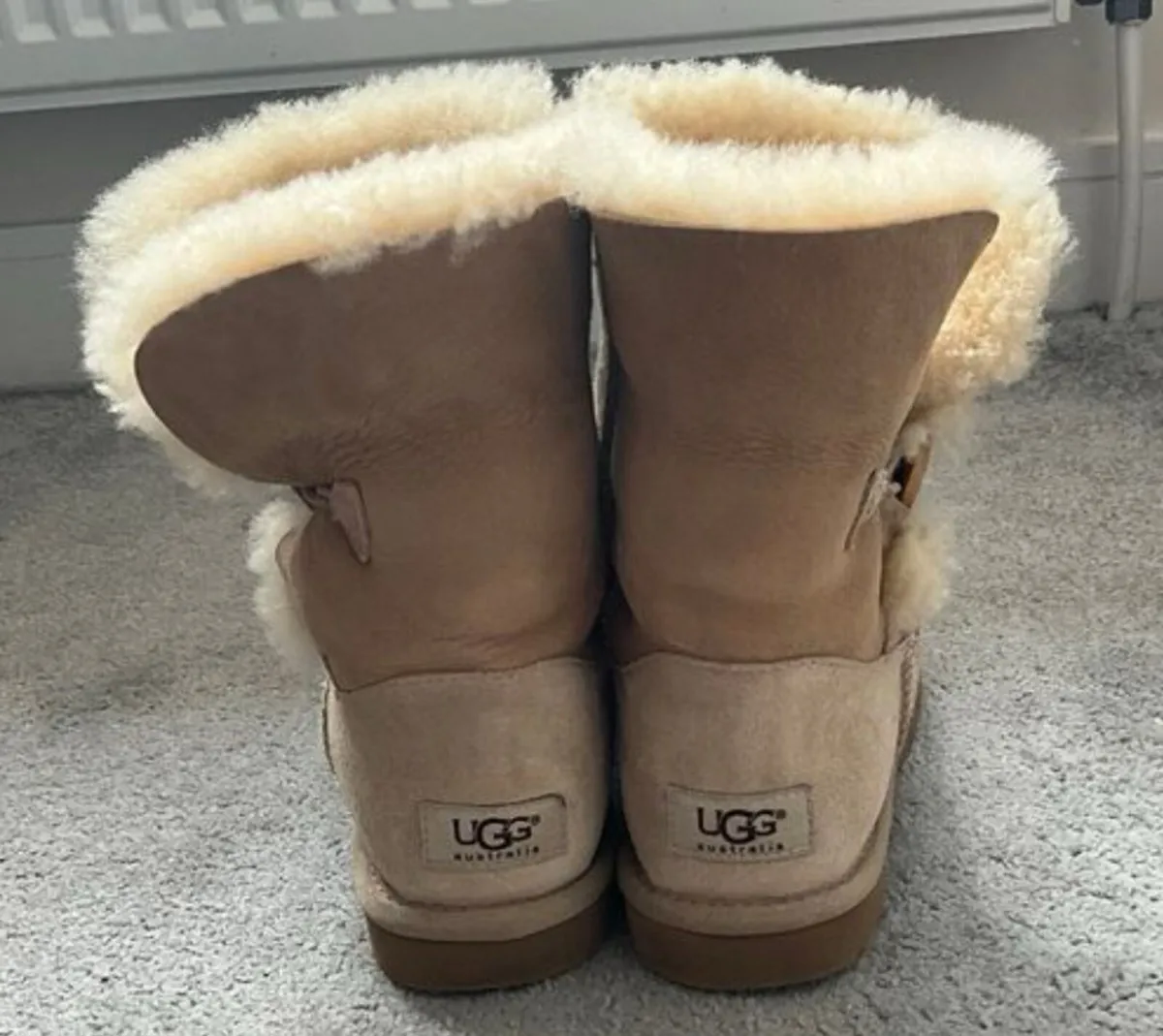 Genuine Uggs 4.5 - Image 1