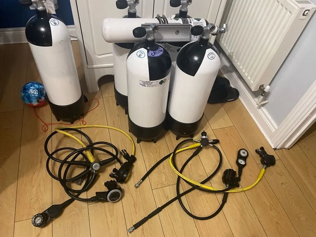 Diving gear - Image 1