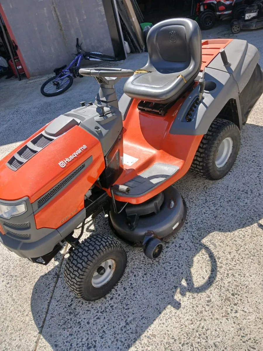 Rideon lawnmower - Image 1
