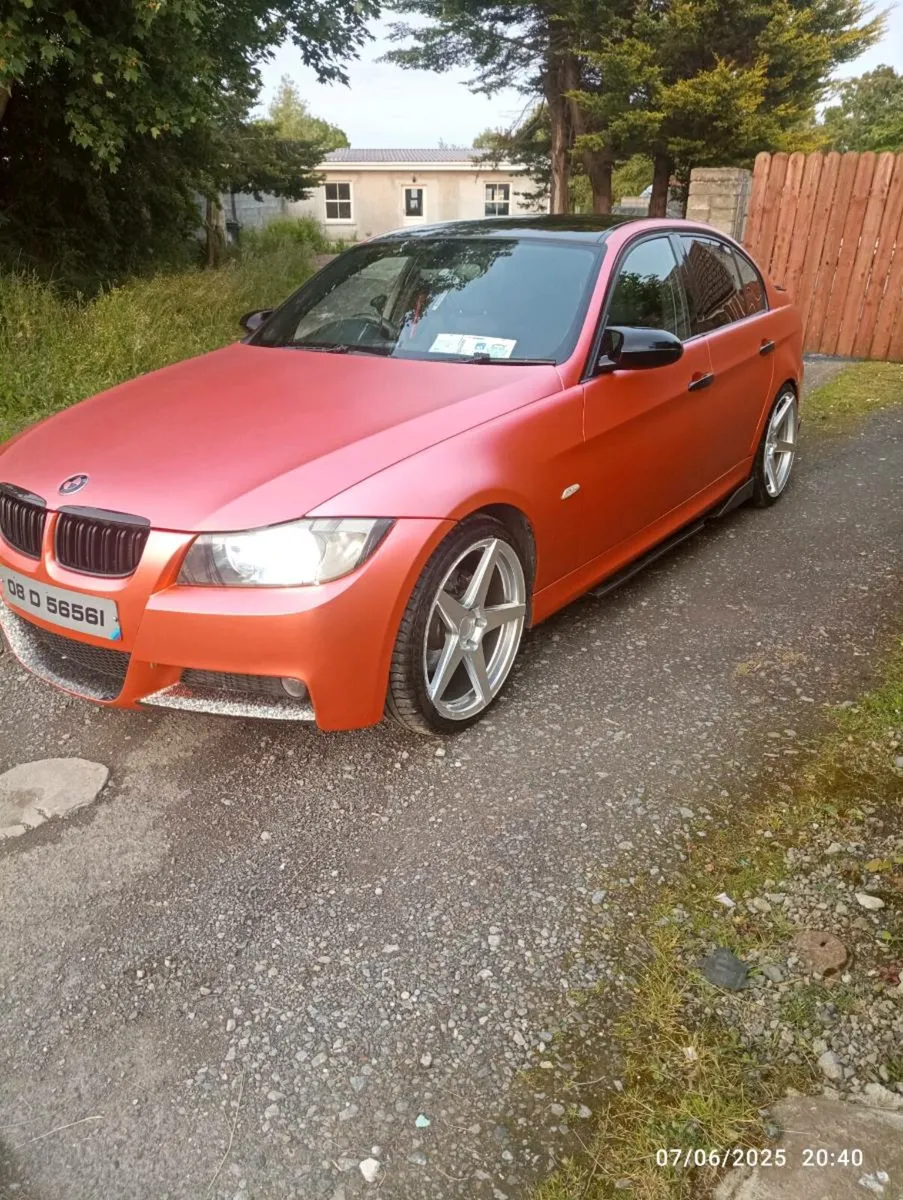 BMW 320 - Image 1