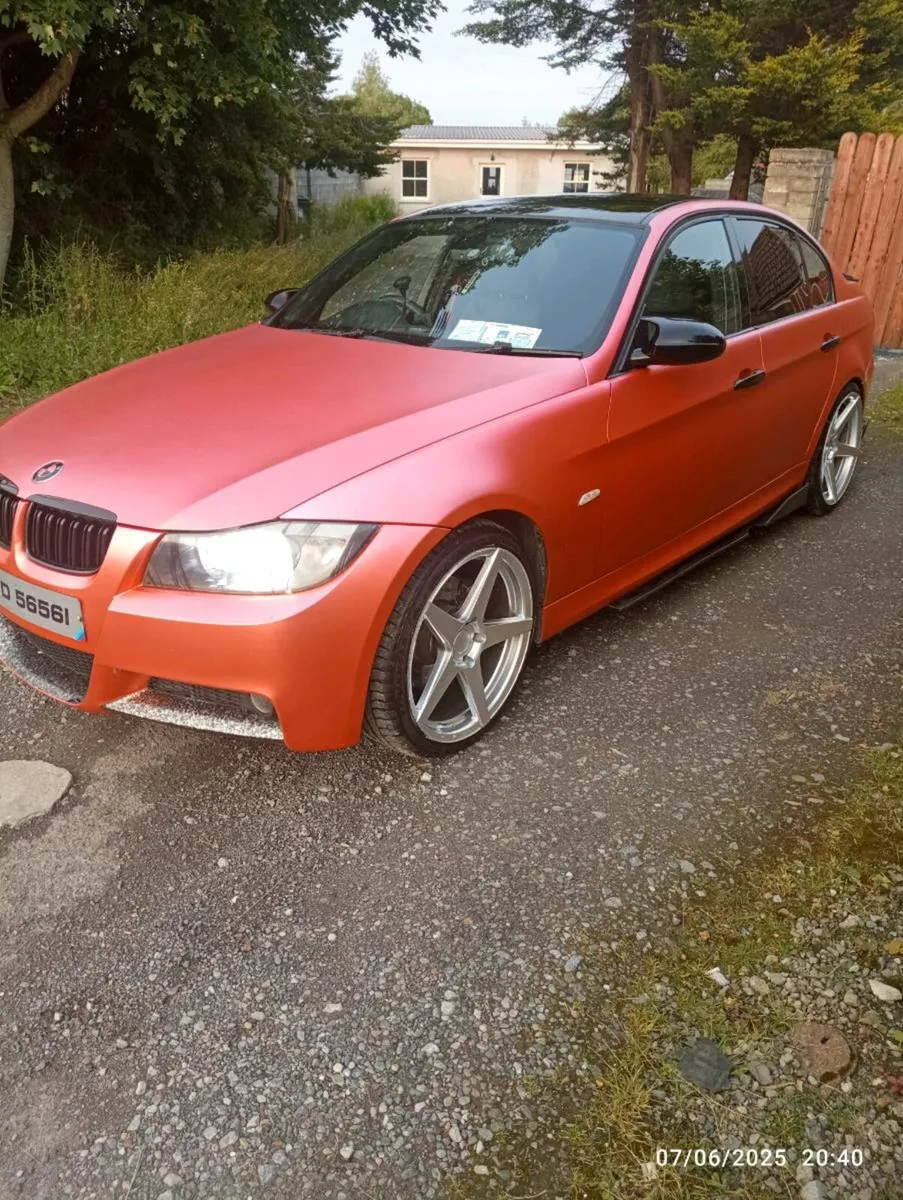 BMW 320 - Image 2