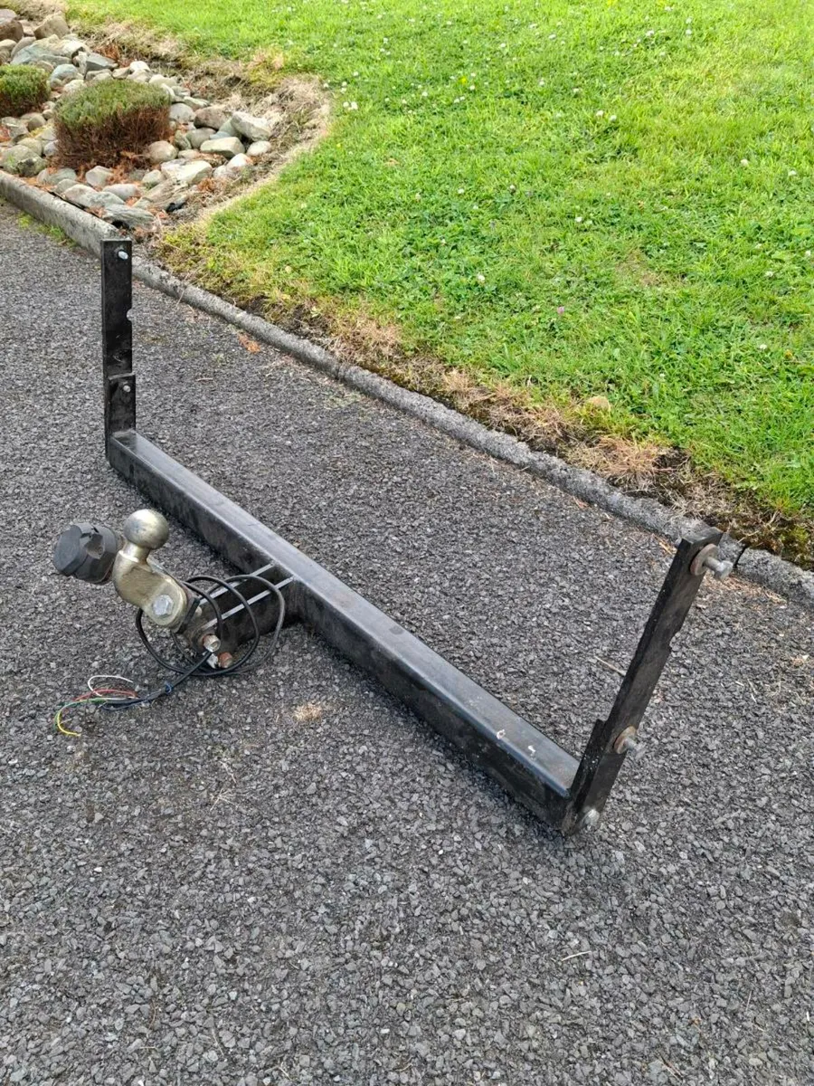 Tow bar to suit VW Golf Mk 6 - Image 1