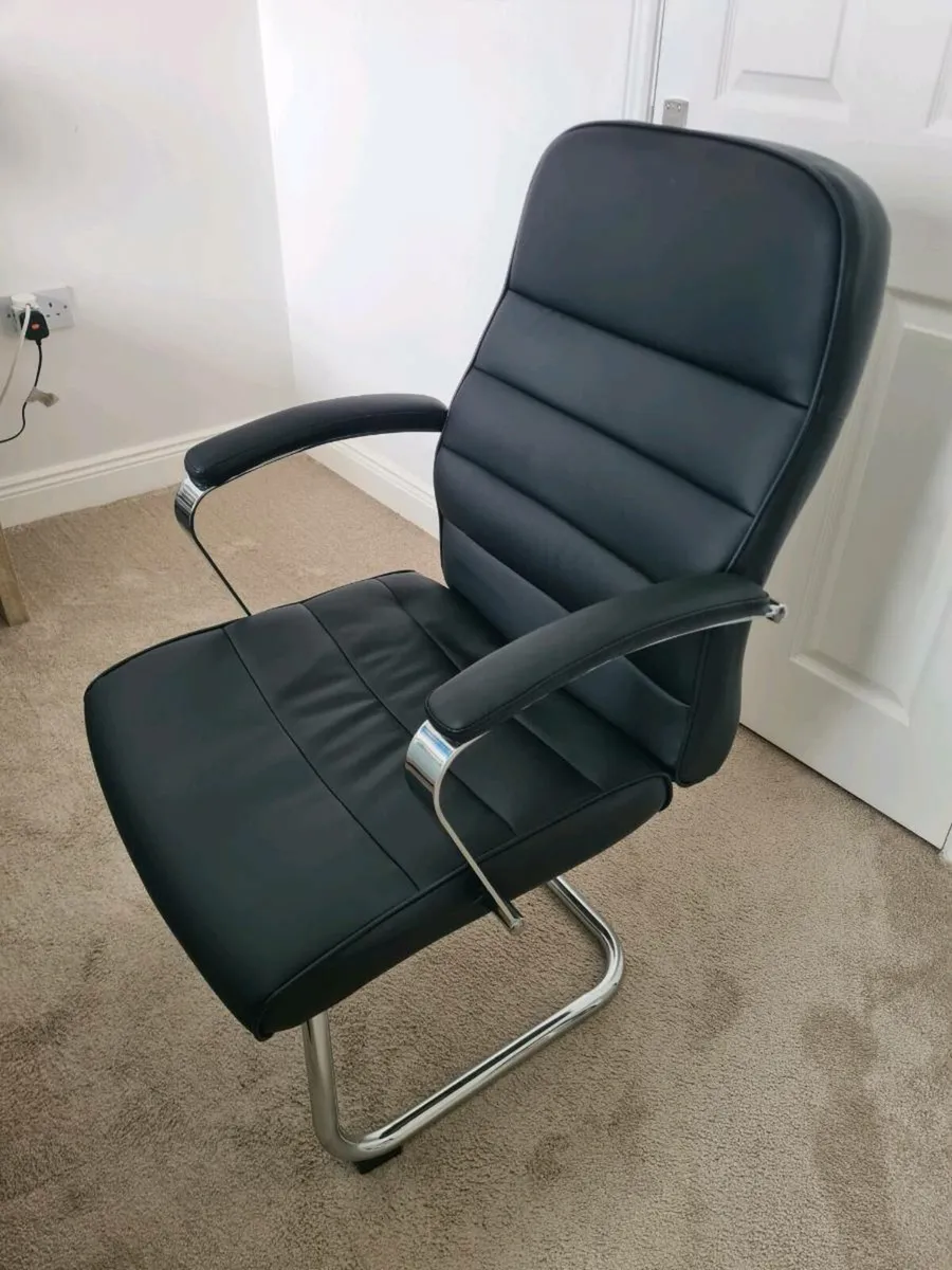 Office/board room chair - Image 1
