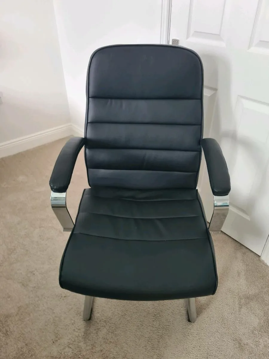 Office/board room chair - Image 3