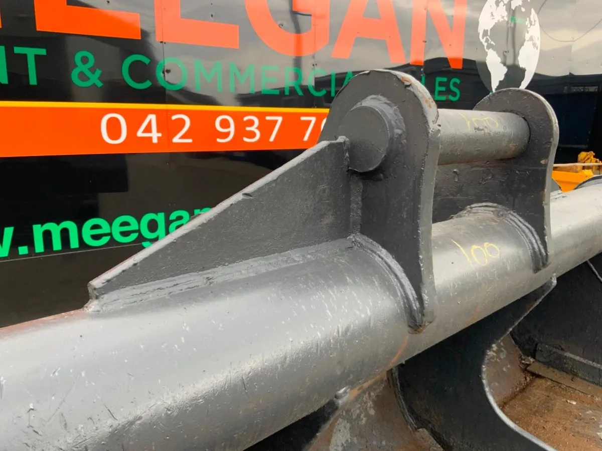 84 GRADING BUCKET100mm PINS - Image 1