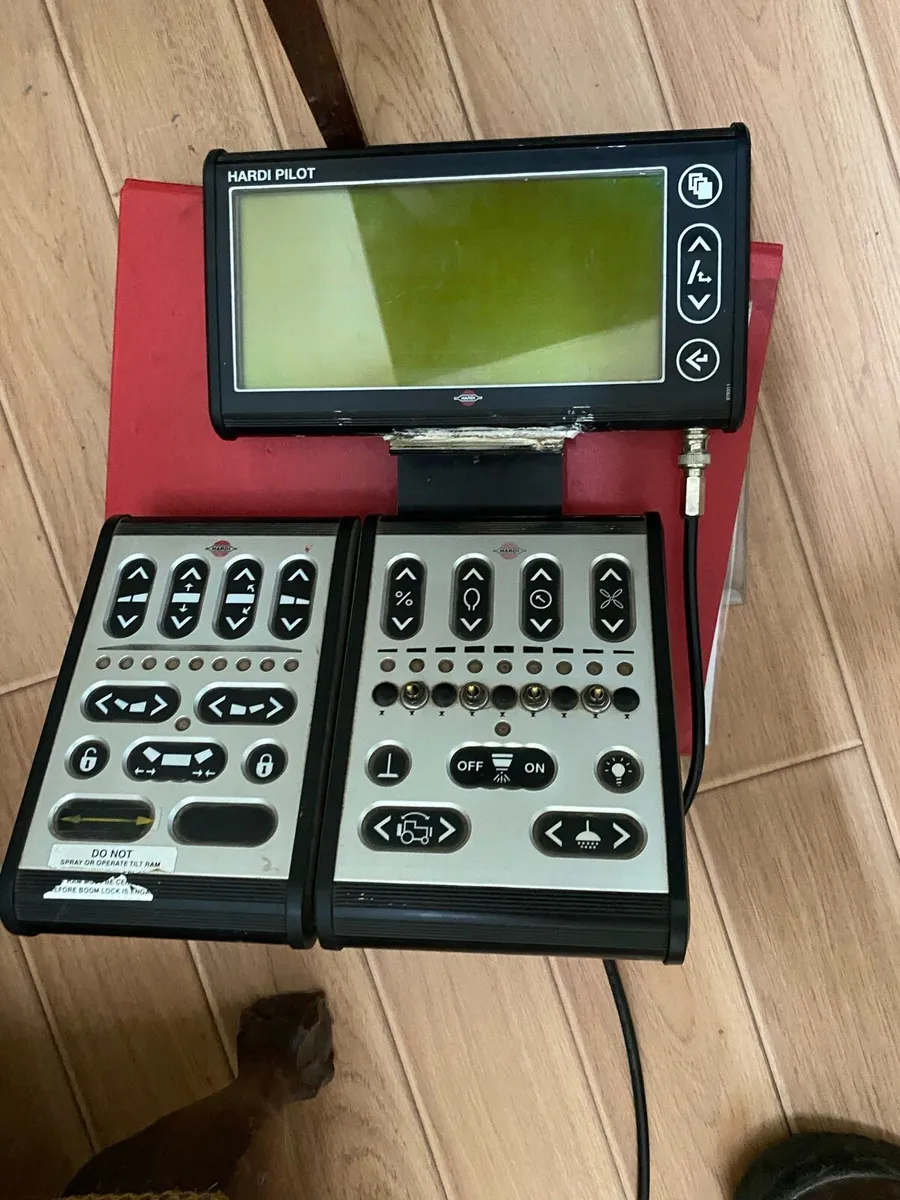 Hardi Pilot Sprayer controls - Image 2