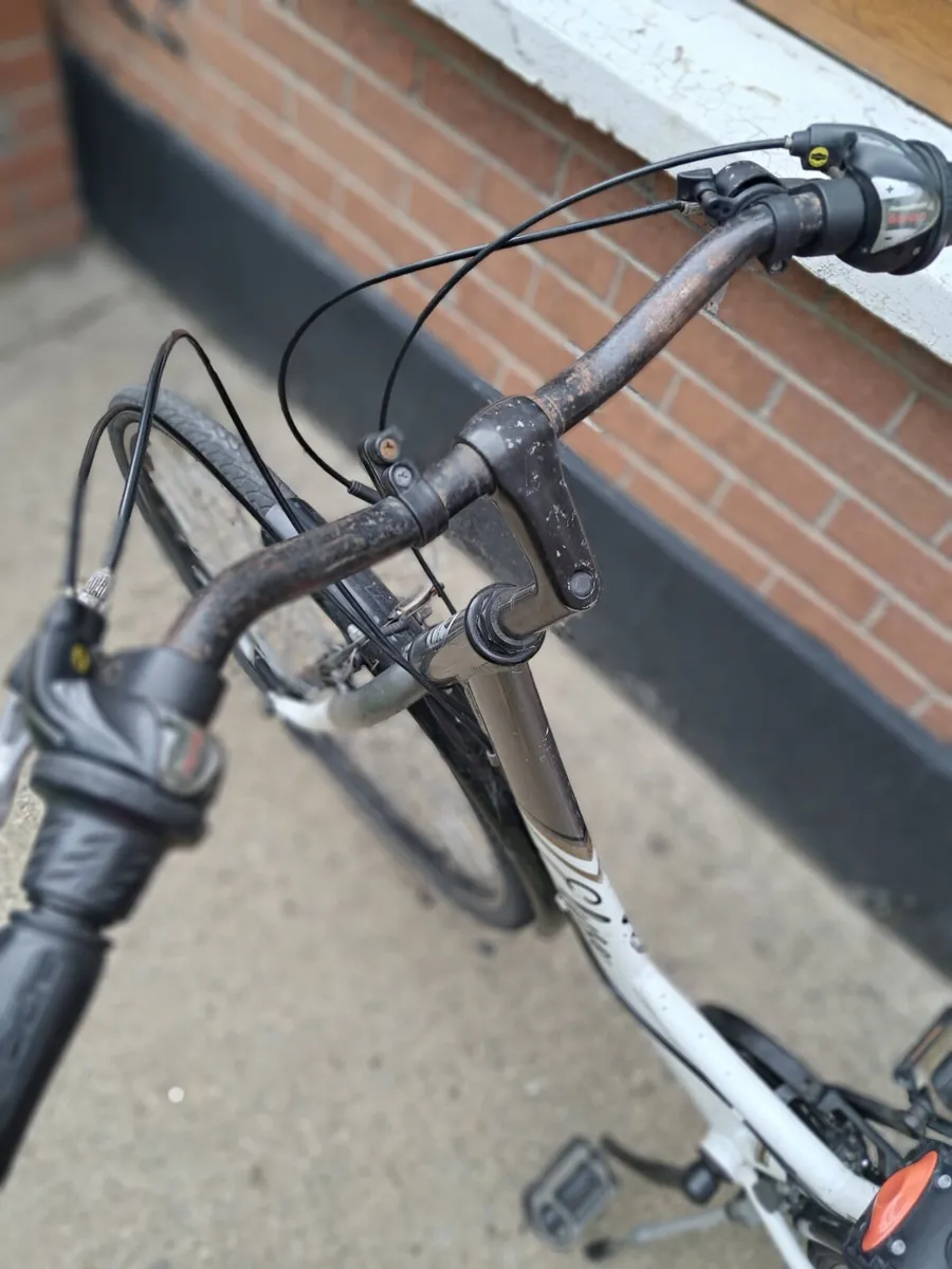 Bike Used and roasted but working properly - Image 3